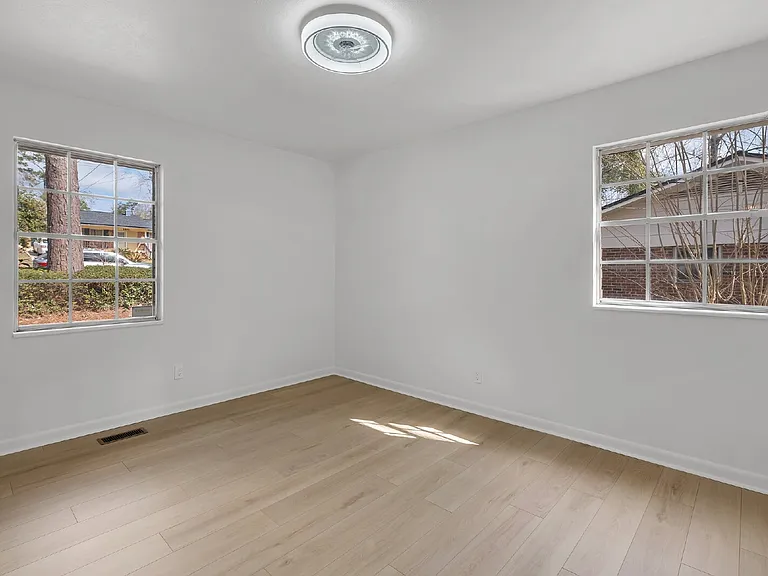 1369 Nancy Dr — Photo 19
