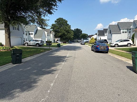 4th image of 6814 Burbage Landing Cir