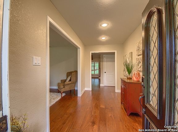 3rd image of 208 Alcalde Moreno St