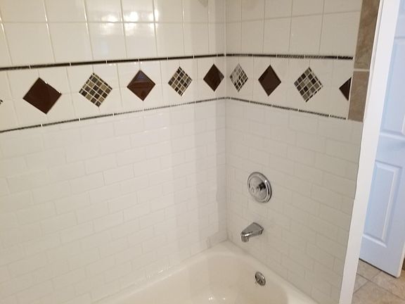 2nd image of 2022 Duxbury Ct