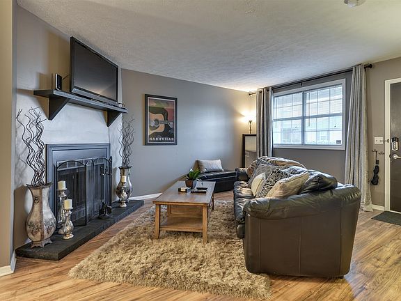 4th image of 1286 Massman Dr