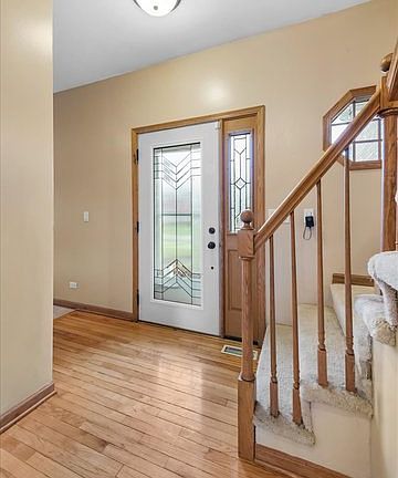 2nd image of 514 Doral Ln