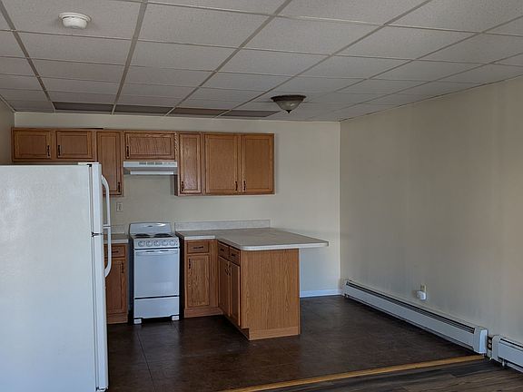 2nd image of 832 Franklin St