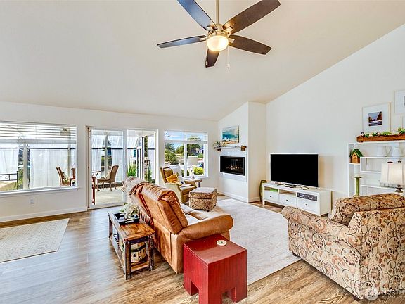 3rd image of 241 N Razor Clam Drive SW