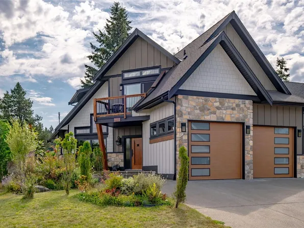 492 Cottage Dr, Qualicum Beach, BC V9K 2T3