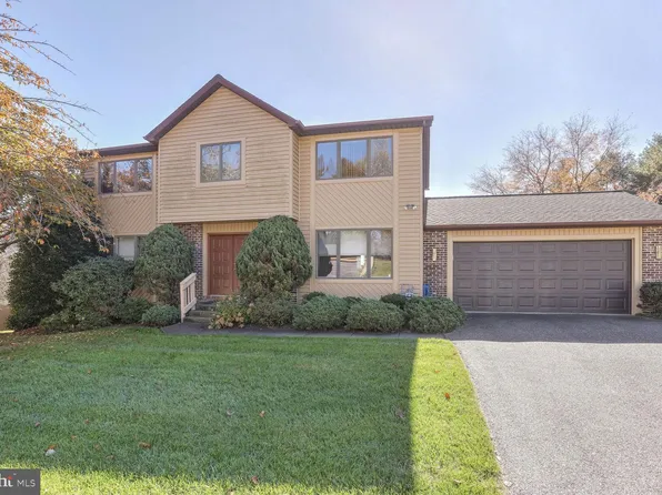 9 Oak Hill Ct, Owings Mills, MD 21117