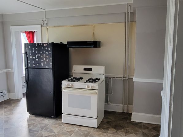 22-24 Putnam St #3