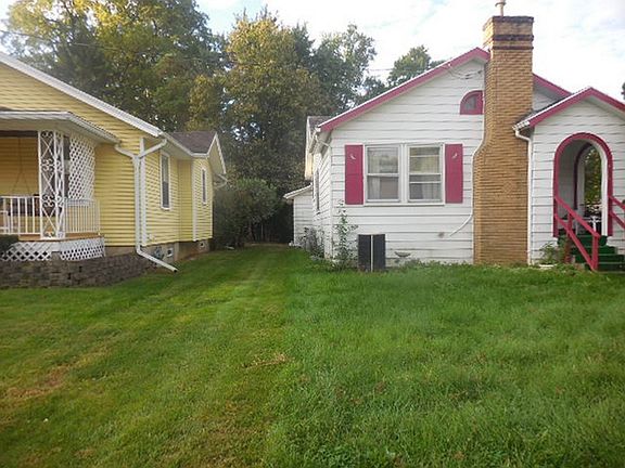 3rd image of 436 Morse Ave