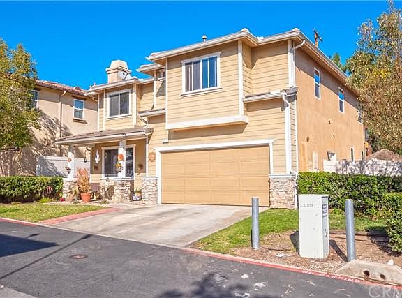 2nd image of 12101 Van Nuys Blvd Unit 1