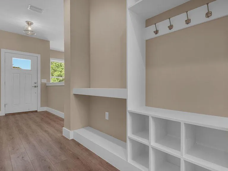 431 Adams Ave — Photo 5