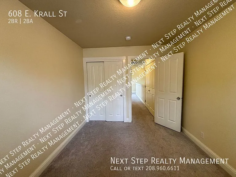 608 E Krall St — Photo 11
