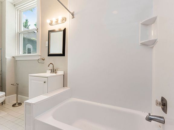 5th image of 5508 Arnsby Pl #1