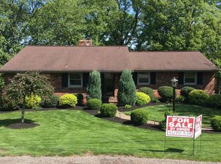 150 N Jamestown Rd, Coraopolis, PA 15108