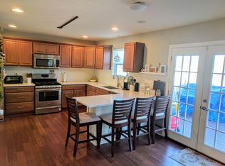 501 Walnut Dr, Mc Kees Rocks, PA 15136