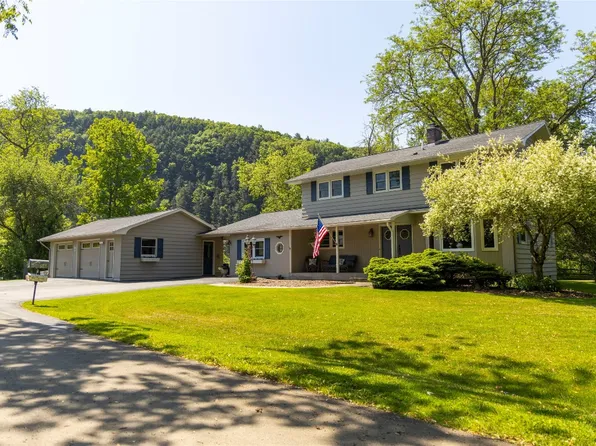 56 Beardslee Ln, Owego, NY 13827