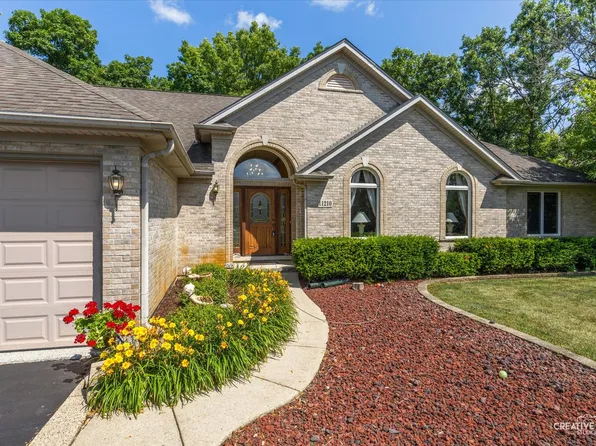 11210 Pebble Dr, Huntley, IL 60142