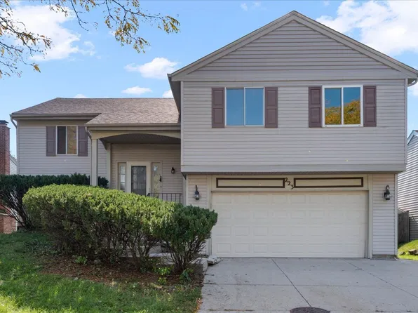 223 Augusta Dr, Vernon Hills, IL 60061