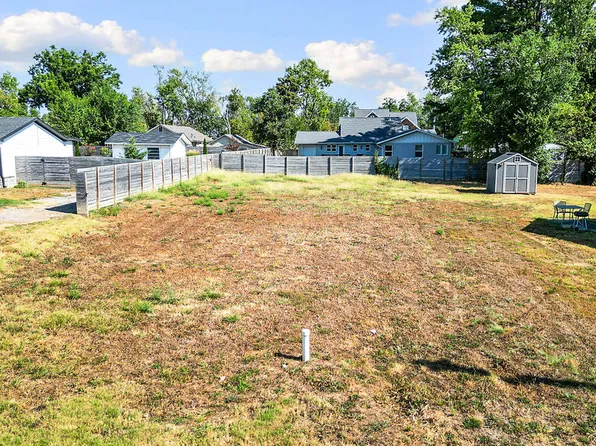 716 NW 6th St #7, Bentonville, AR 72712