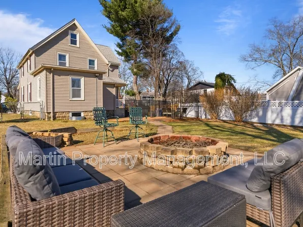 6 Eastern Ave, Wakefield, MA 01880