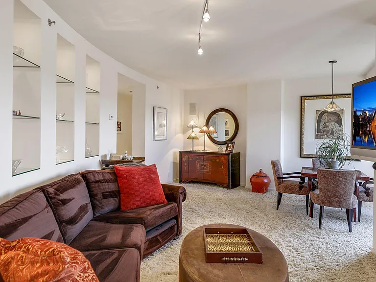 2950 Dean Pkwy #1903-4 — Photo 40