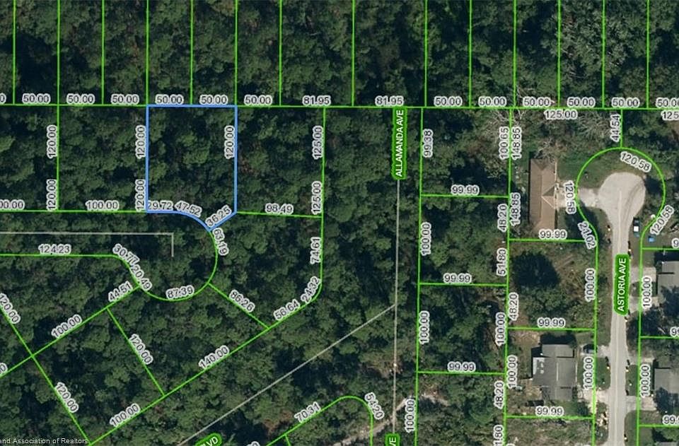 2nd image of 2304 Azure St