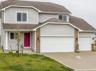 750 NE Badger Ln, Waukee, IA 50263