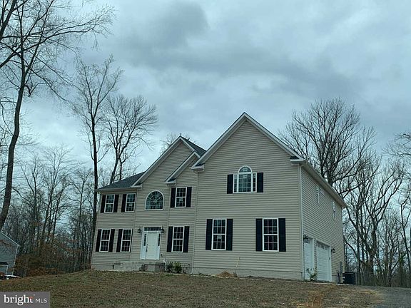 2nd image of 109 Camp Geary Ln