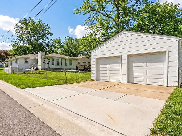 310 Aubuchon St — Photo 35