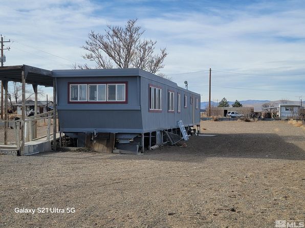 3205 Citrus St, Silver Springs, NV 89429