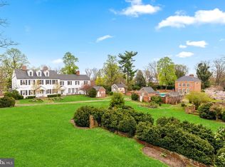 318 N Quaker Ln, Alexandria, VA