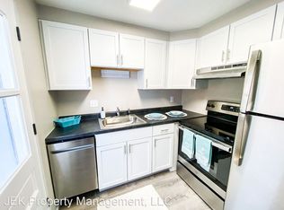 1118 Catalpa Cir #A, Madison, WI 53713