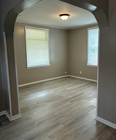 2815 Olive St — Photo 2