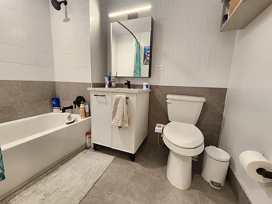 Rented by CENTURY 21 Full Service Realty | media 10