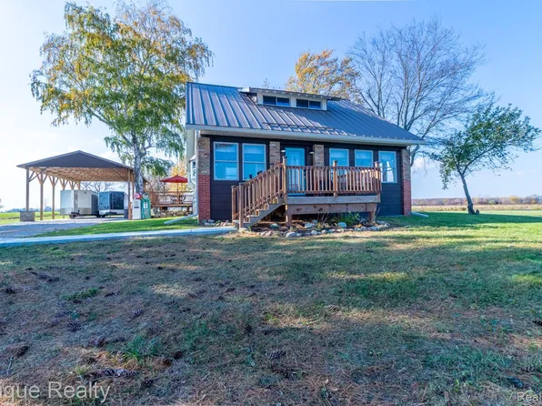 820 S Ruth Rd, Carsonville, MI 48419