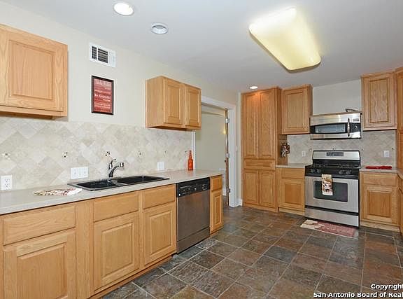 5th image of 16307 Quail Path St