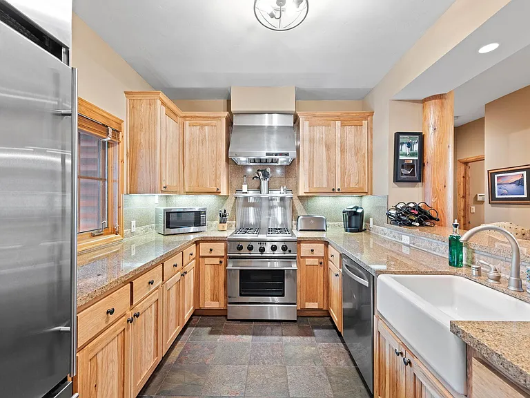 12310 Fairway Dr — Photo 7