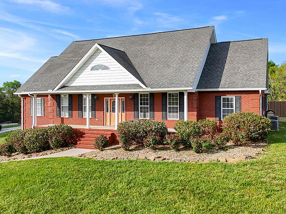 3rd image of 3017 Hardy Rd