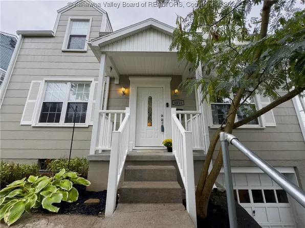 1016 Valley Rd, Charleston, WV 25302