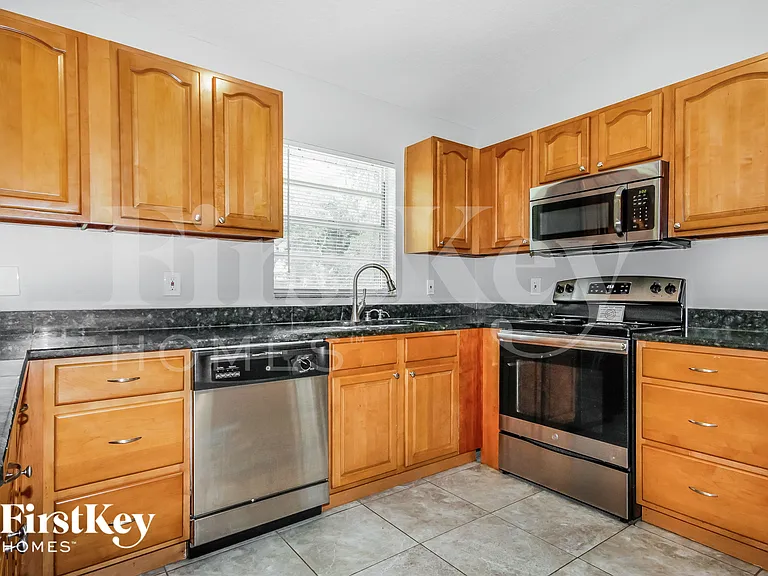 8240 Stoner Rd — Photo 8