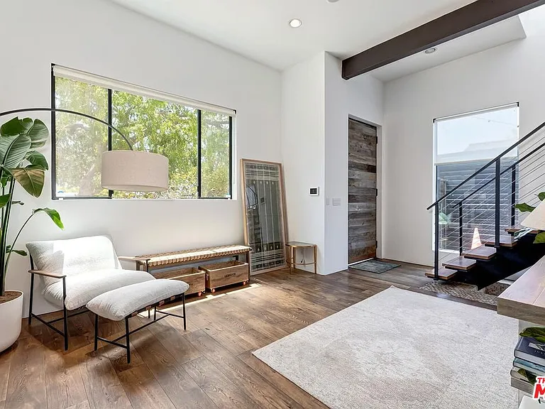 3256 Cabrillo Blvd — Photo 6