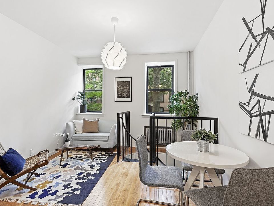 1st image of 462 6th St APT 1