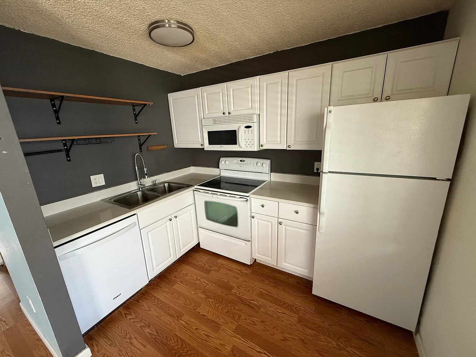 1 bed, 570 sqft, $1,395 — Photo 3