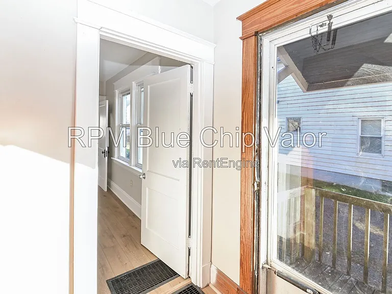 5214 Warren Ave #1 — Photo 5