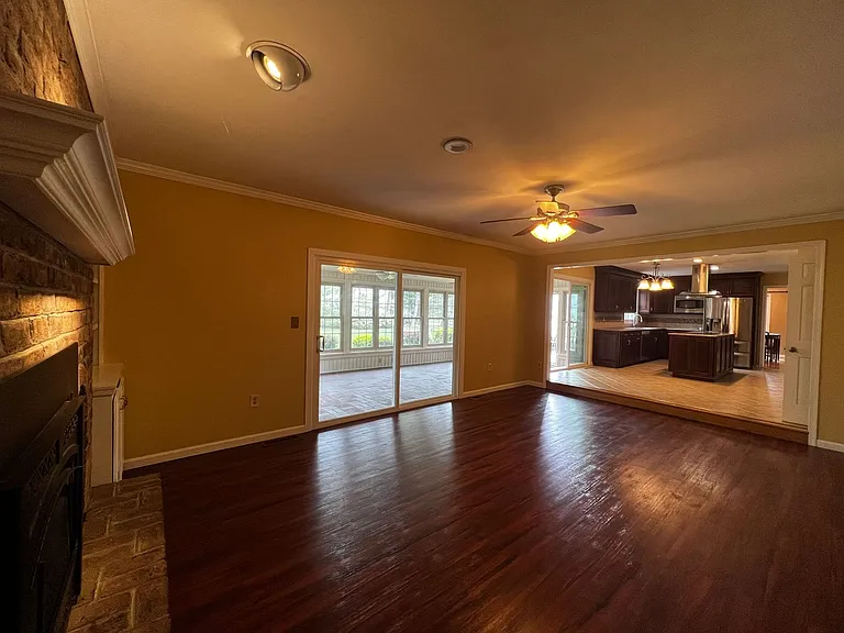 75 Plymouth Cir — Photo 22