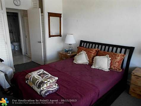 3rd image of 3200 NE 36th St APT 1714