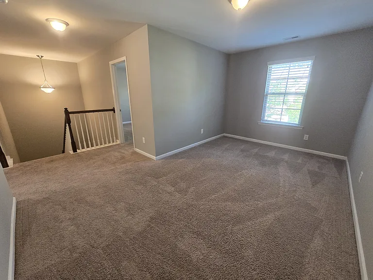 3917 Valley Side Ct — Photo 32