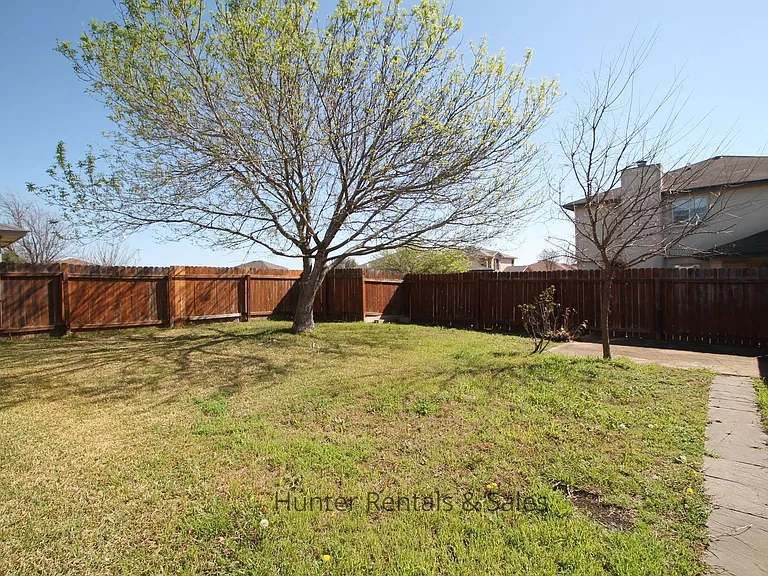 1516 Grey Fox Trl — Photo 22