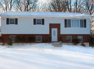 13 Cottontail Ln, Catskill, NY 12414