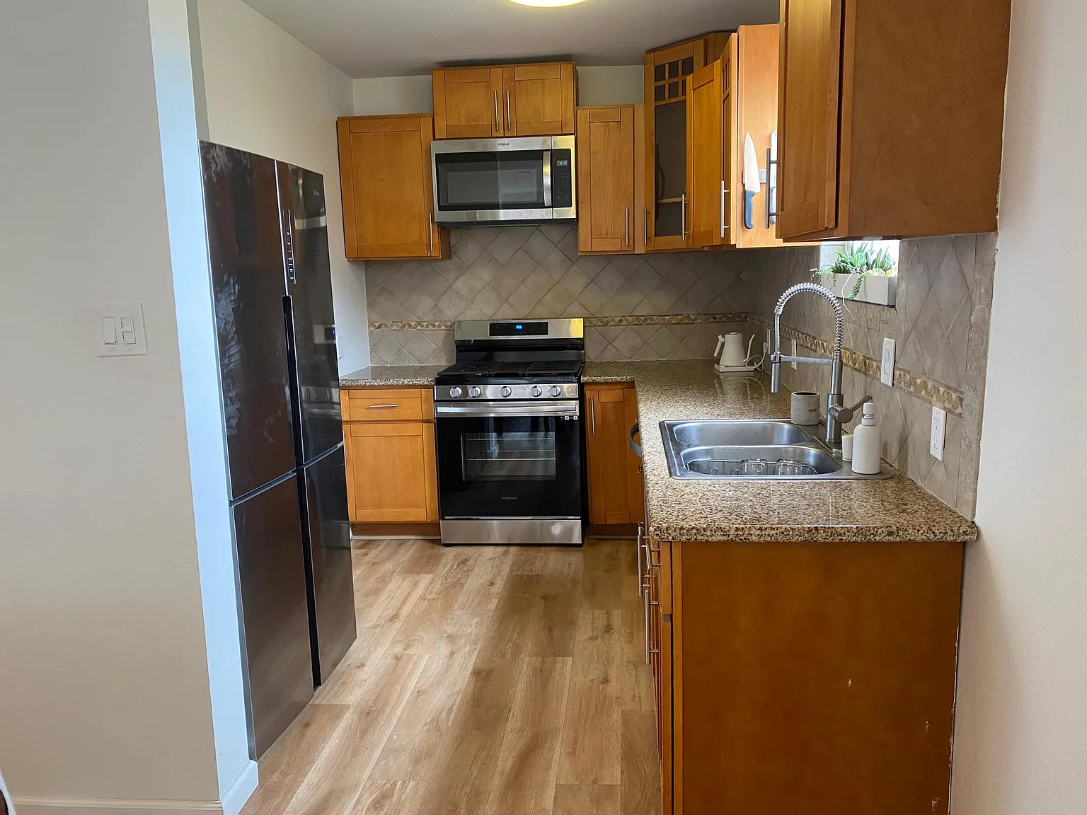 3 bed, 2.5 bath, $3,250 — Photo 3