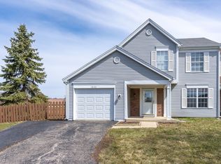 1243 Trinity Dr, Carol Stream, IL 60188